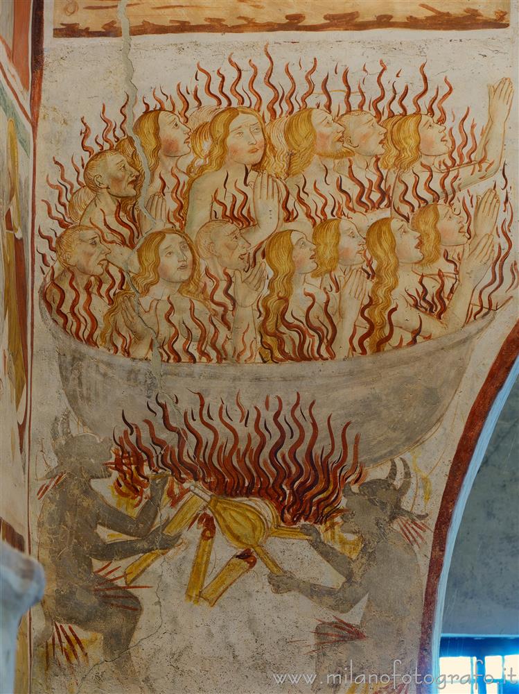 Momo (Novara, Italy) - Big pot full of the damned in the Oratory of the Holy Trinity